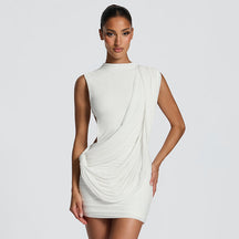 Rückenfreies Minikleid Vorderansicht – Sévea